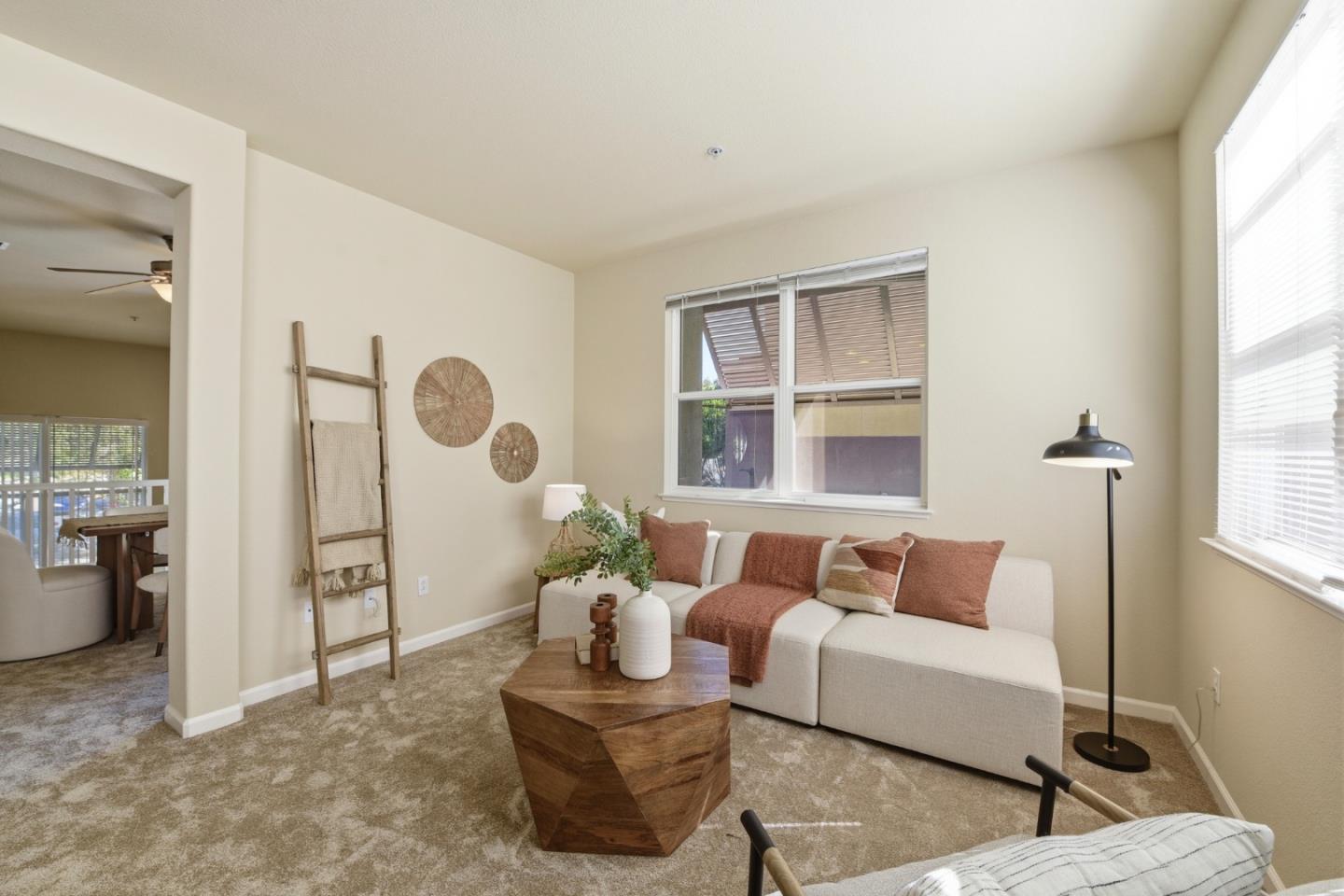 Detail Gallery Image 14 of 32 For 19 N Willard, San Jose,  CA 95126 - 3 Beds | 2/1 Baths