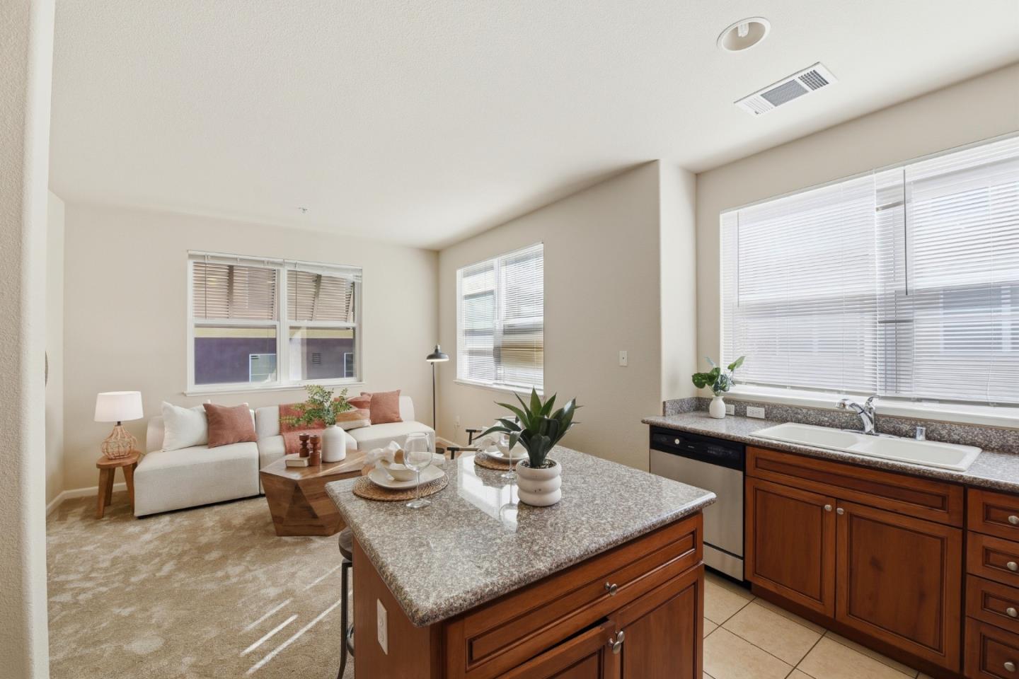 Detail Gallery Image 15 of 32 For 19 N Willard, San Jose,  CA 95126 - 3 Beds | 2/1 Baths