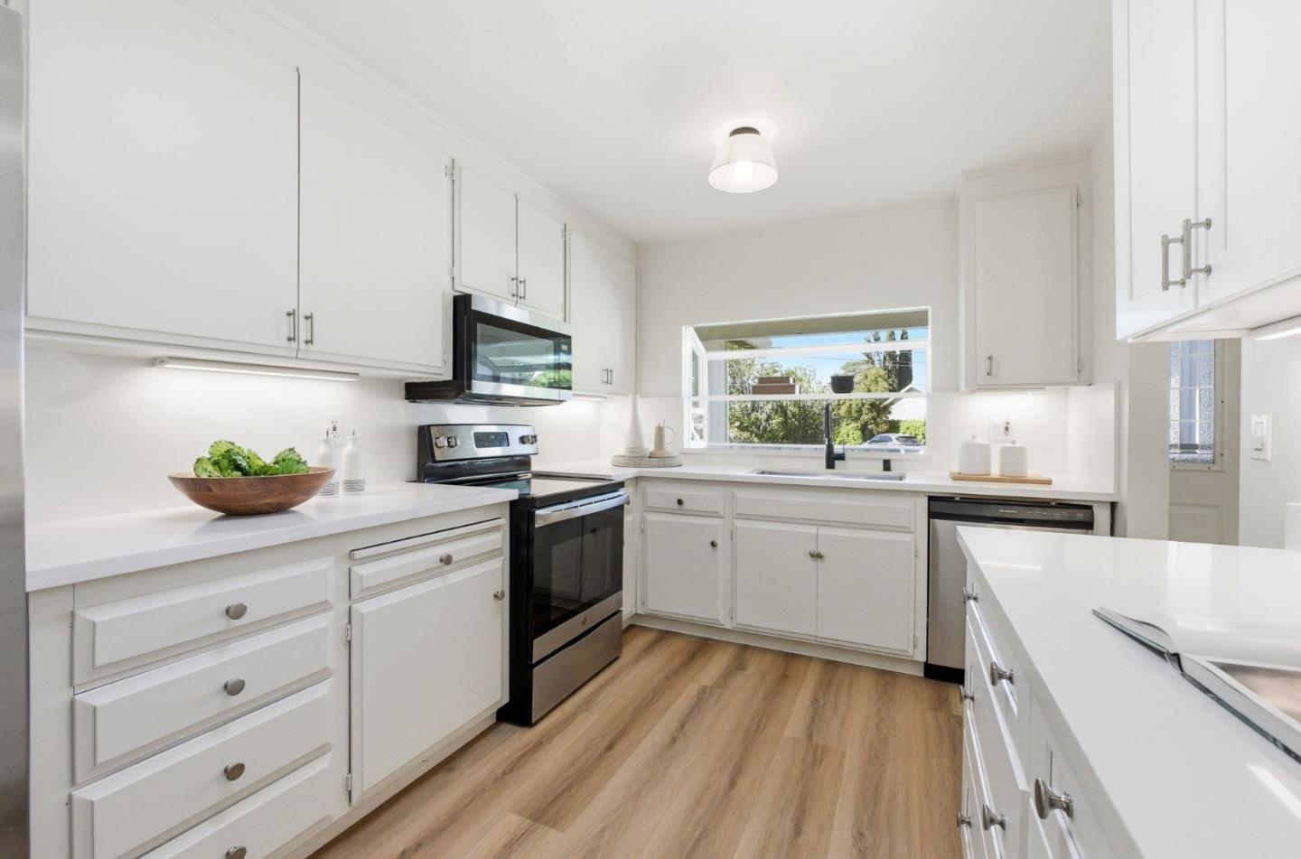 Detail Gallery Image 11 of 65 For 755 Feller Ave, San Jose,  CA 95127 - 6 Beds | 4 Baths