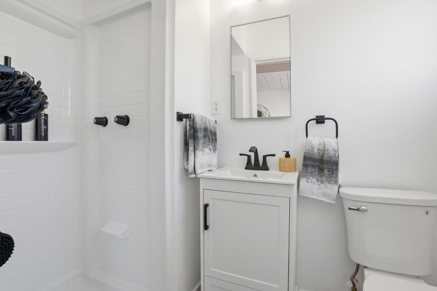 Detail Gallery Image 15 of 31 For 1787 Brooks St, San Mateo,  CA 94403 - 3 Beds | 2 Baths