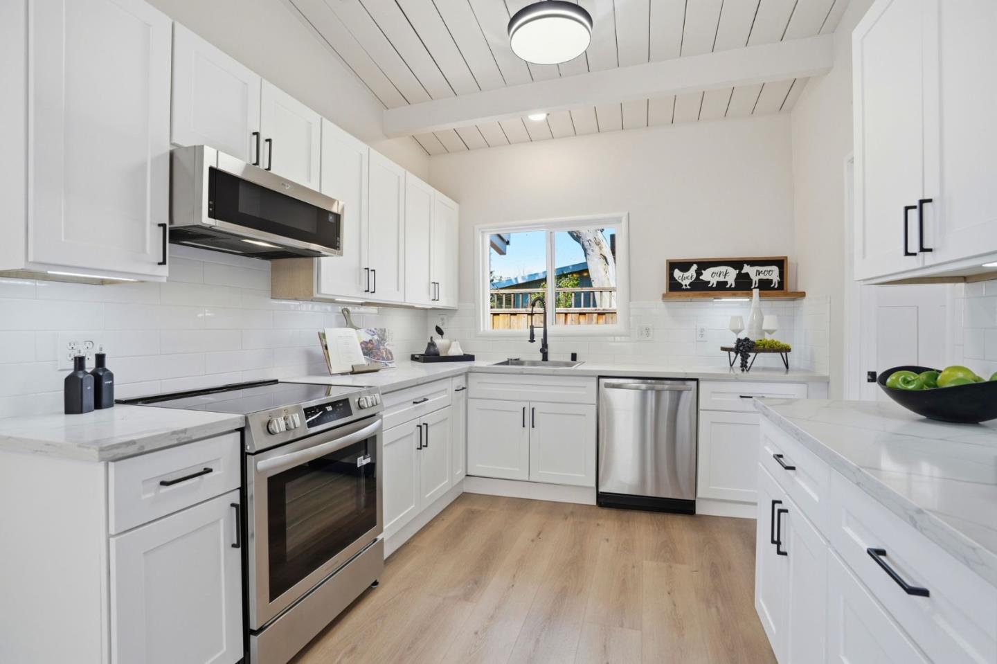 Detail Gallery Image 7 of 31 For 1787 Brooks St, San Mateo,  CA 94403 - 3 Beds | 2 Baths