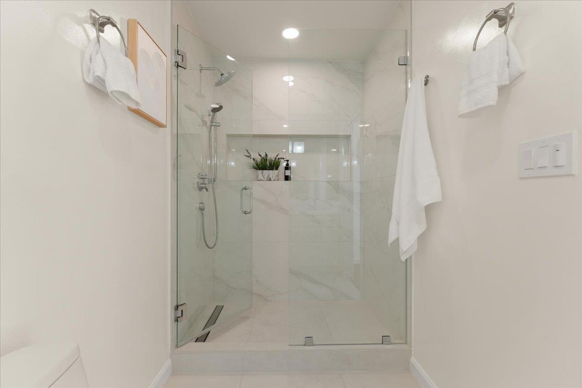 Detail Gallery Image 21 of 49 For 1207 Woodview Ter, Los Altos,  CA 94024 - 5 Beds | 3 Baths