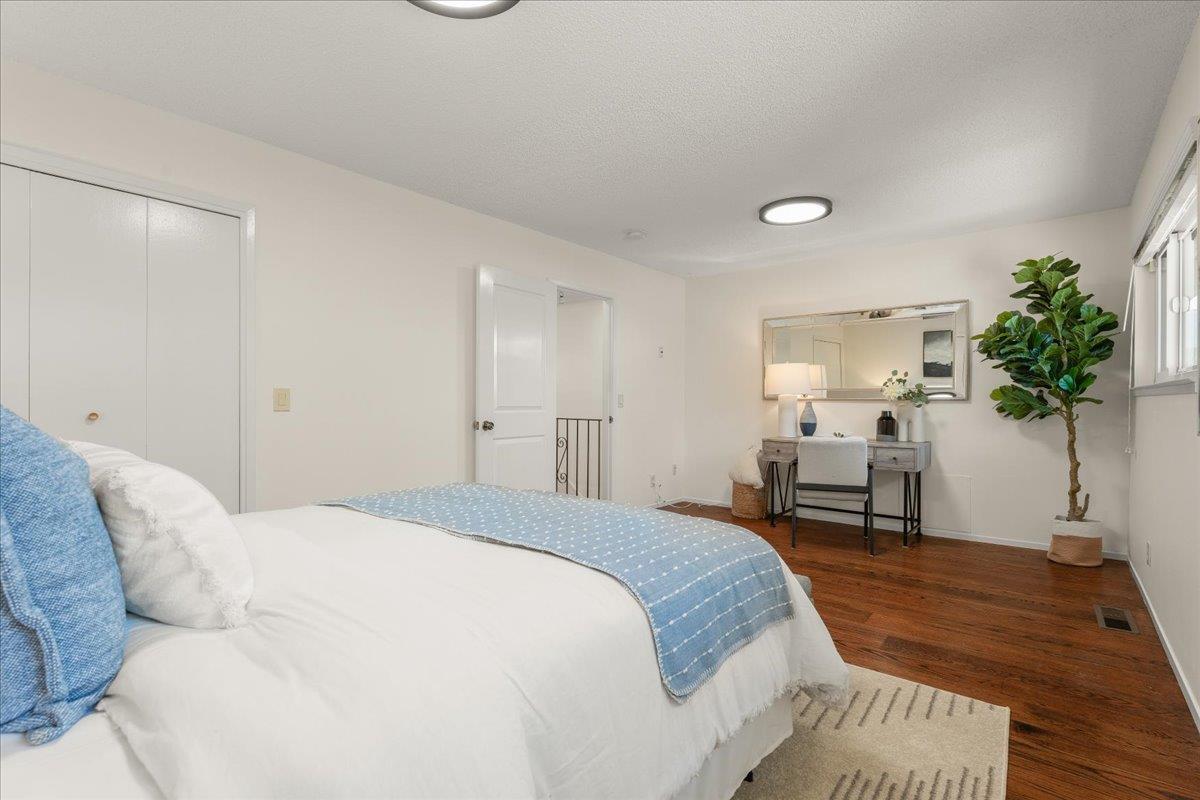 Detail Gallery Image 23 of 49 For 1207 Woodview Ter, Los Altos,  CA 94024 - 5 Beds | 3 Baths