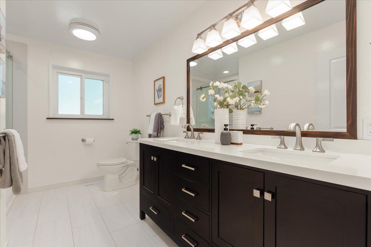 Detail Gallery Image 24 of 49 For 1207 Woodview Ter, Los Altos,  CA 94024 - 5 Beds | 3 Baths