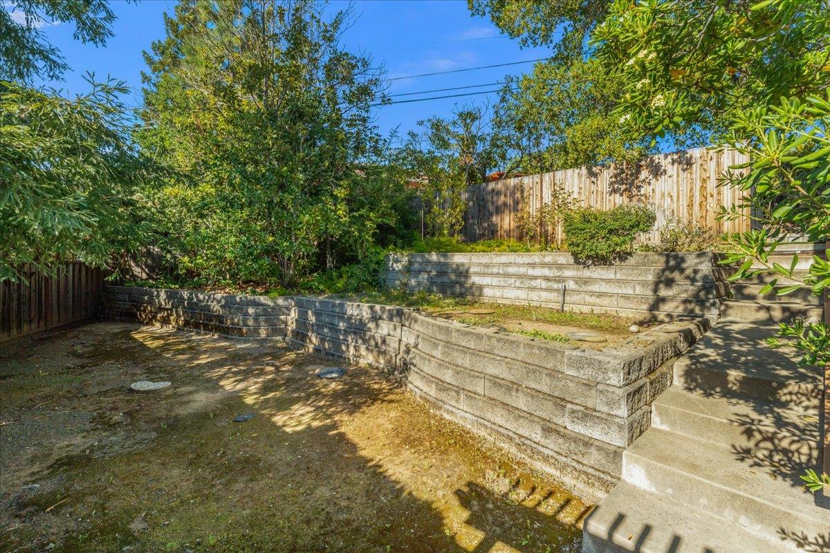 Detail Gallery Image 42 of 49 For 1207 Woodview Ter, Los Altos,  CA 94024 - 5 Beds | 3 Baths