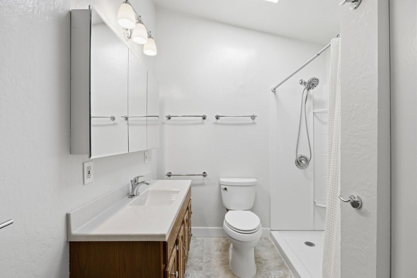Detail Gallery Image 10 of 42 For 119 Florence St, Sunnyvale,  CA 94086 - 3 Beds | 1/1 Baths