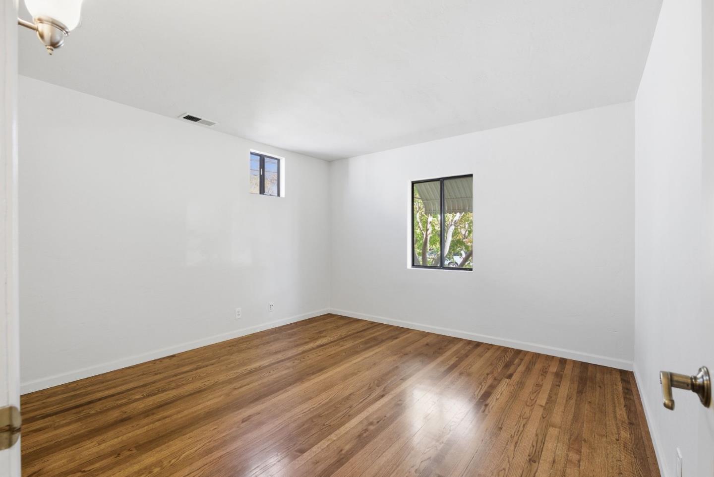 Detail Gallery Image 14 of 42 For 119 Florence St, Sunnyvale,  CA 94086 - 3 Beds | 1/1 Baths