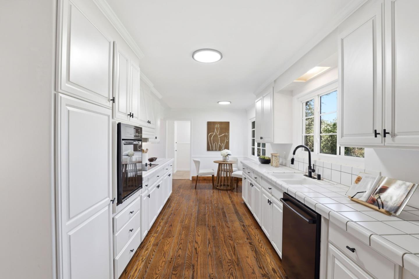 Detail Gallery Image 12 of 44 For 425 Summit Springs Rd, Woodside,  CA 94062 - 4 Beds | 2/1 Baths