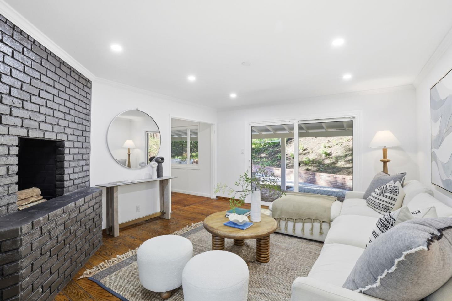 Detail Gallery Image 16 of 44 For 425 Summit Springs Rd, Woodside,  CA 94062 - 4 Beds | 2/1 Baths