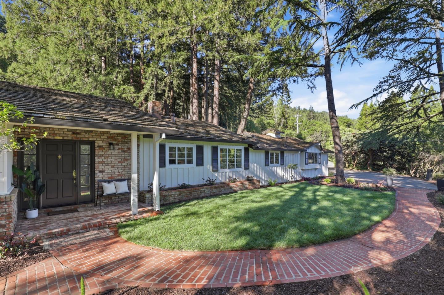 Detail Gallery Image 2 of 44 For 425 Summit Springs Rd, Woodside,  CA 94062 - 4 Beds | 2/1 Baths