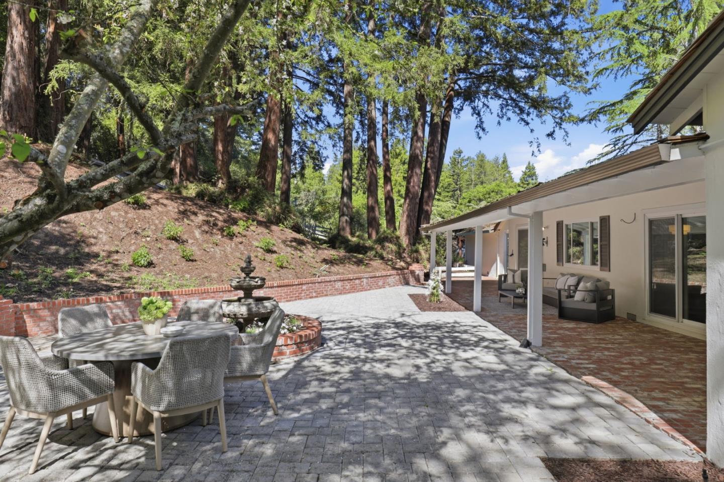 Detail Gallery Image 29 of 44 For 425 Summit Springs Rd, Woodside,  CA 94062 - 4 Beds | 2/1 Baths