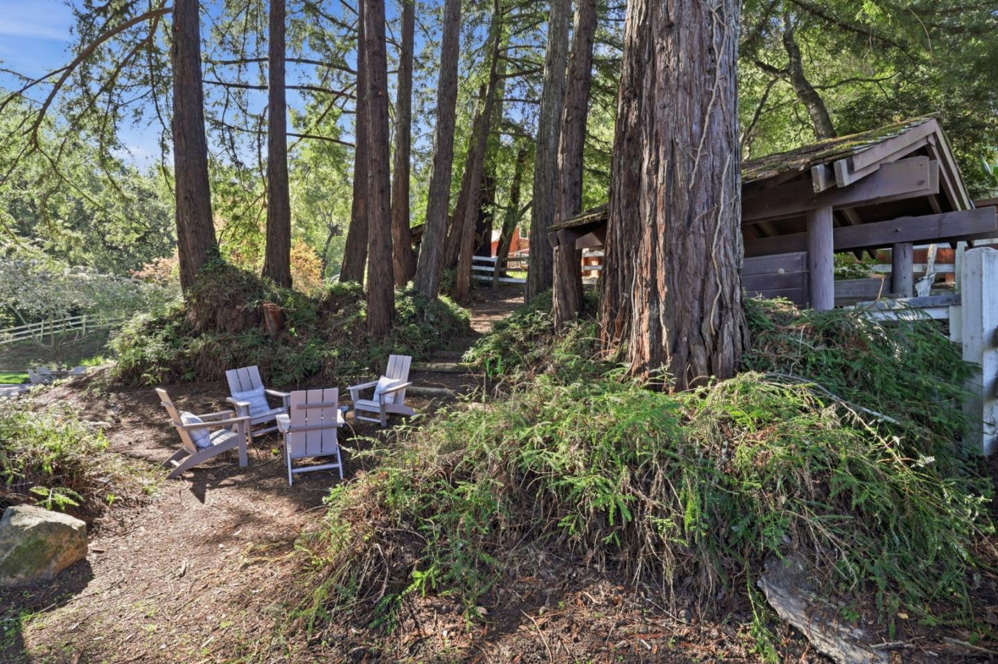 Detail Gallery Image 34 of 44 For 425 Summit Springs Rd, Woodside,  CA 94062 - 4 Beds | 2/1 Baths