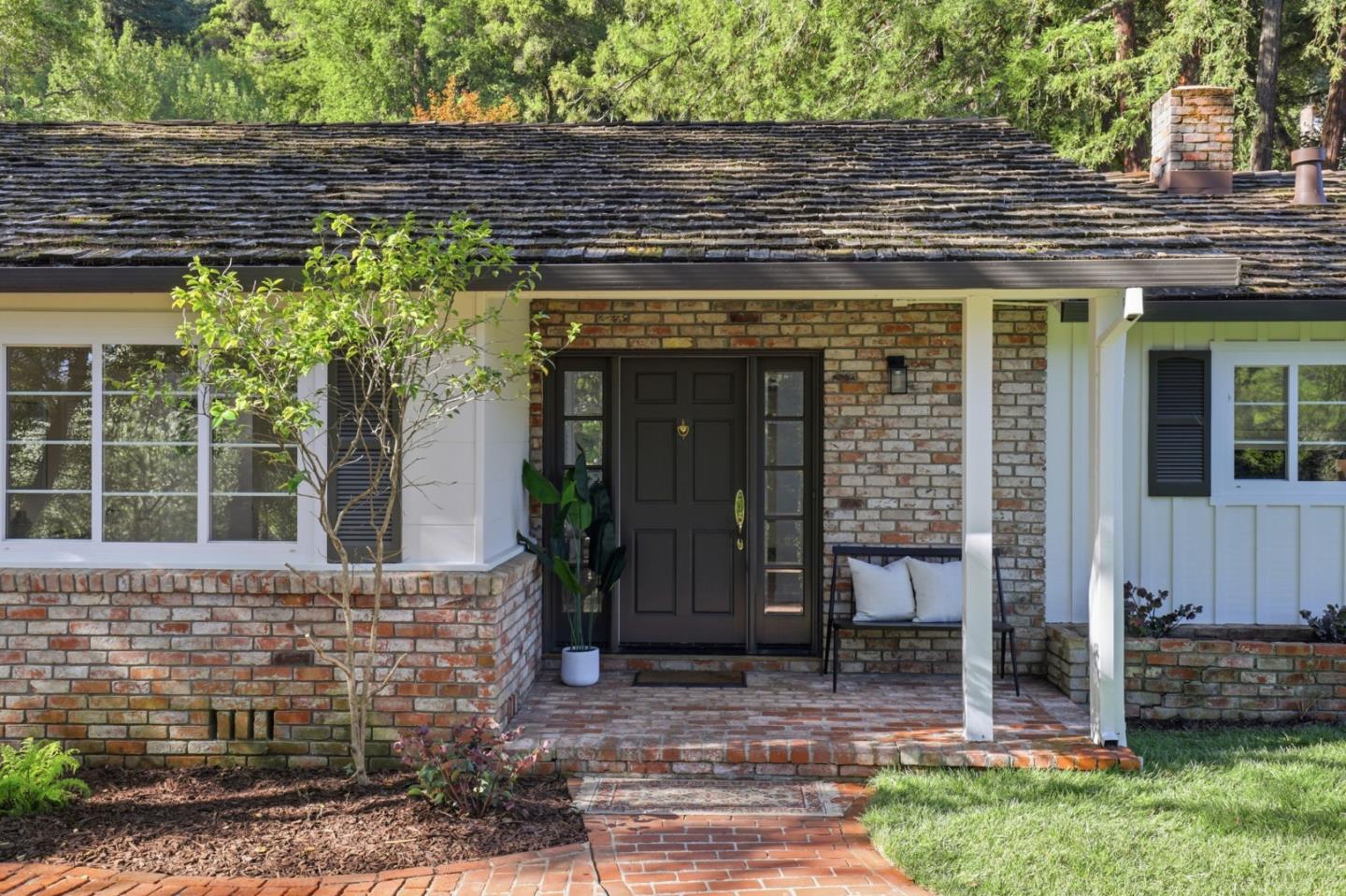 Detail Gallery Image 5 of 44 For 425 Summit Springs Rd, Woodside,  CA 94062 - 4 Beds | 2/1 Baths