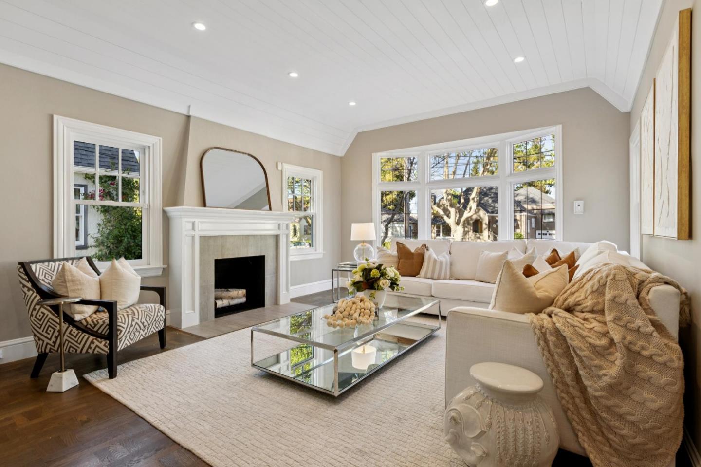 Detail Gallery Image 10 of 90 For 743 Winchester Dr, Burlingame,  CA 94010 - 3 Beds | 2 Baths