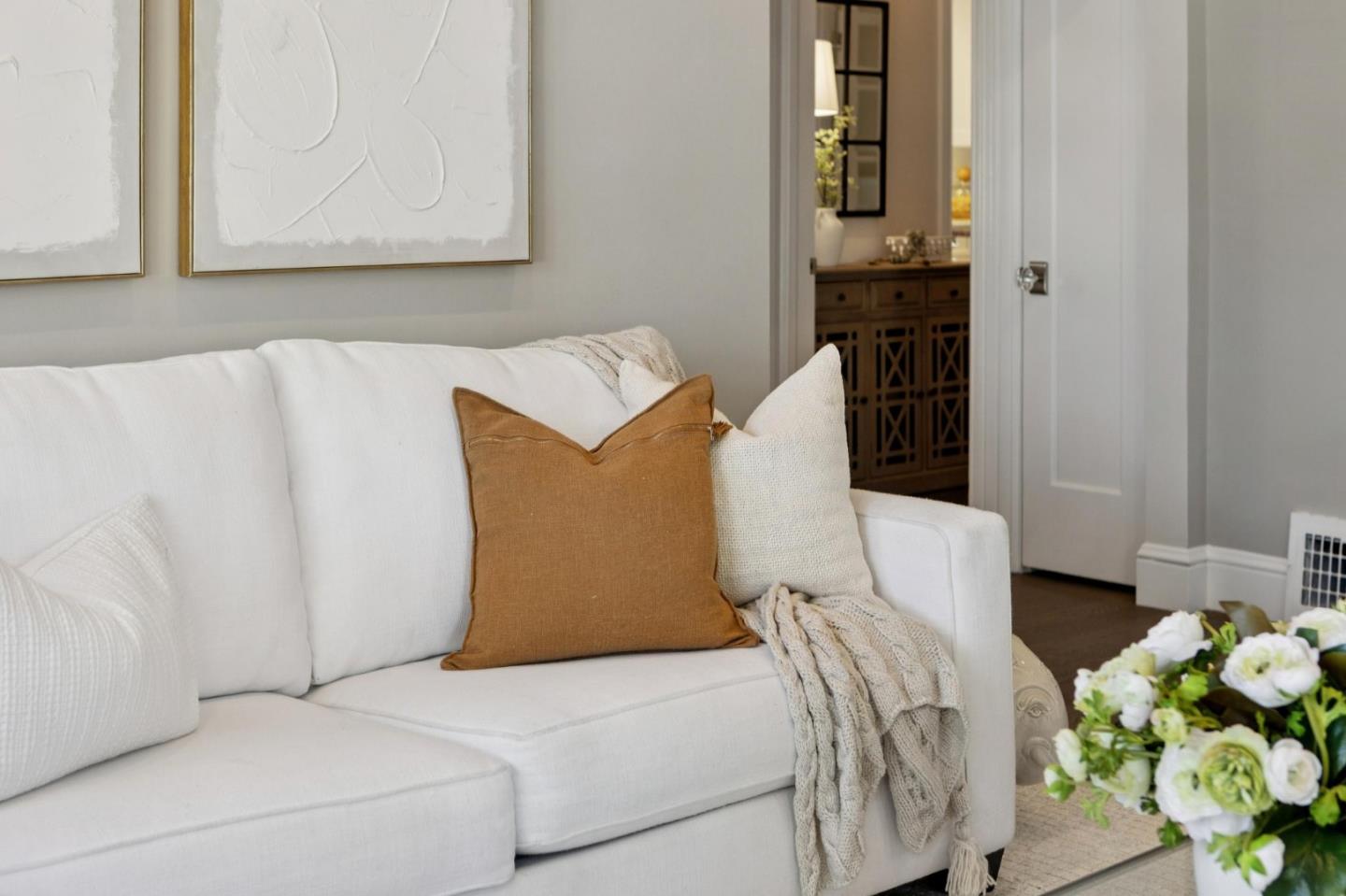 Detail Gallery Image 17 of 90 For 743 Winchester Dr, Burlingame,  CA 94010 - 3 Beds | 2 Baths