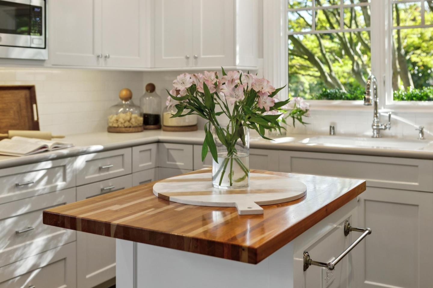 Detail Gallery Image 34 of 90 For 743 Winchester Dr, Burlingame,  CA 94010 - 3 Beds | 2 Baths