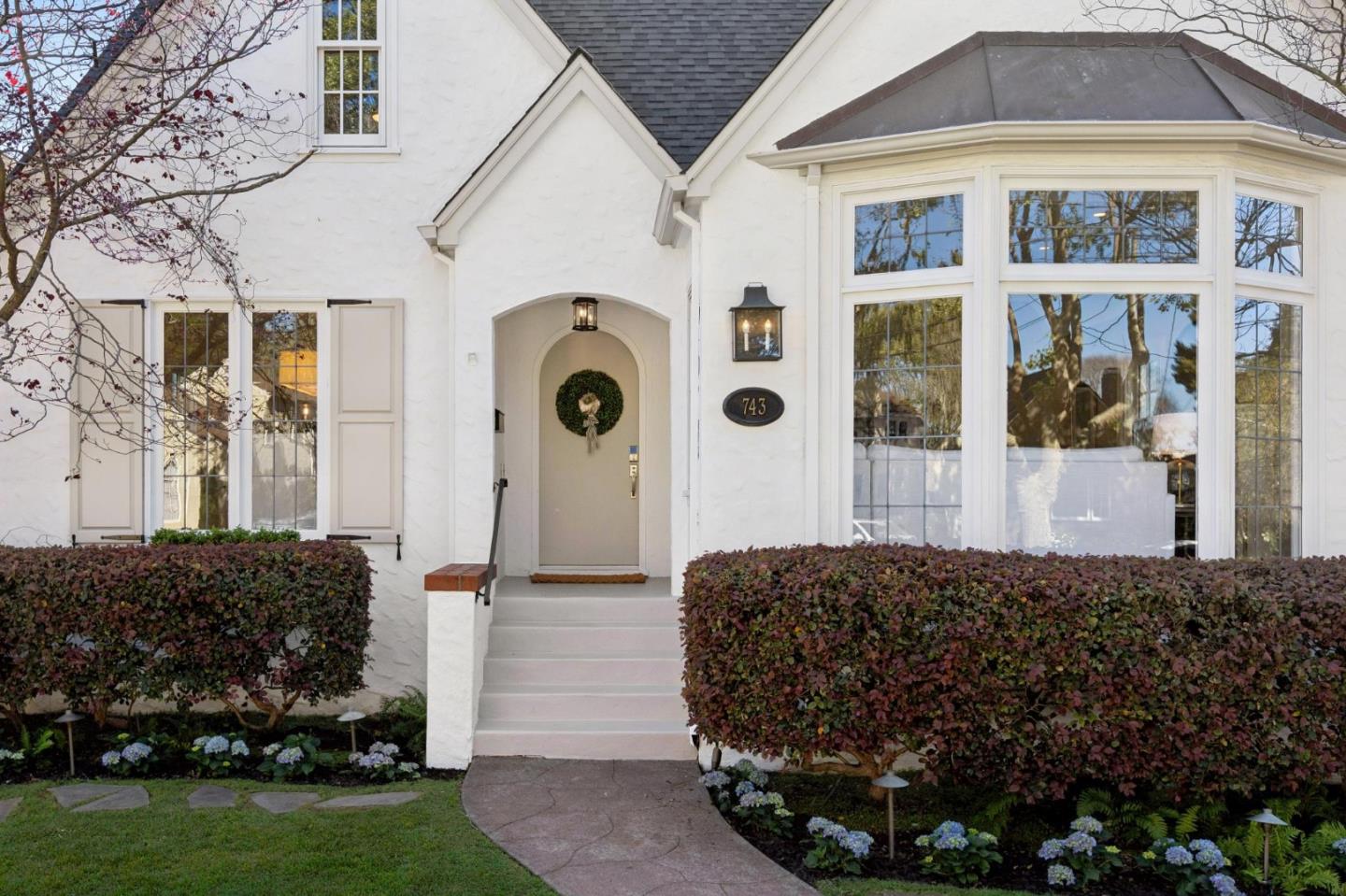 Detail Gallery Image 6 of 90 For 743 Winchester Dr, Burlingame,  CA 94010 - 3 Beds | 2 Baths