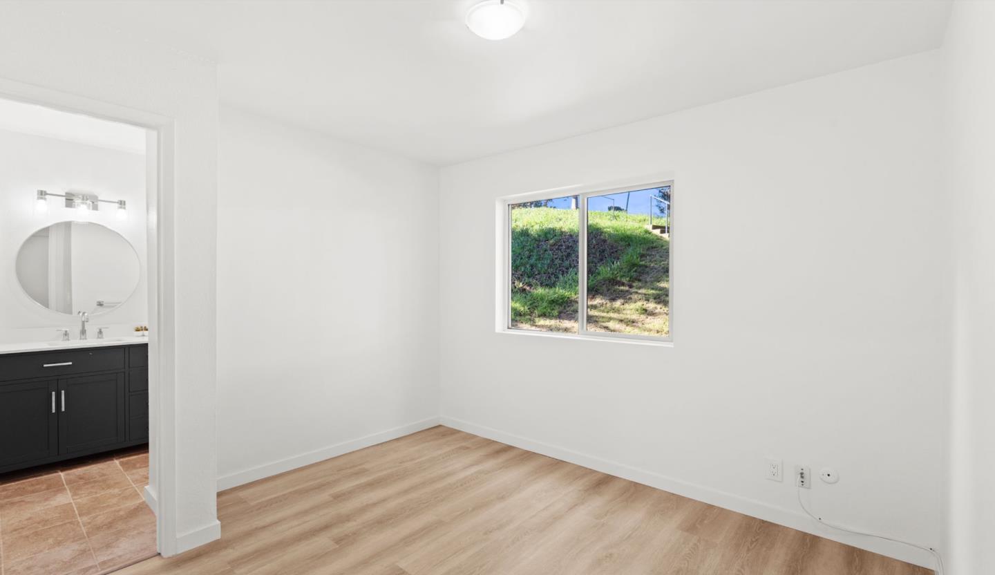 Detail Gallery Image 11 of 33 For 332 Philip Dr #110,  Daly City,  CA 94015 - 3 Beds | 2 Baths