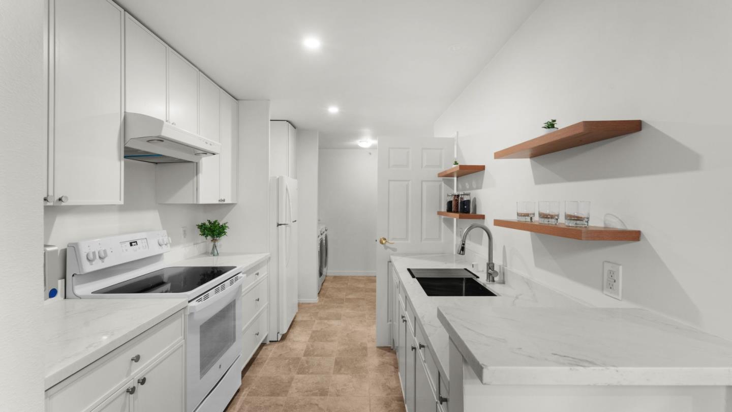 Detail Gallery Image 14 of 33 For 332 Philip Dr #110,  Daly City,  CA 94015 - 3 Beds | 2 Baths