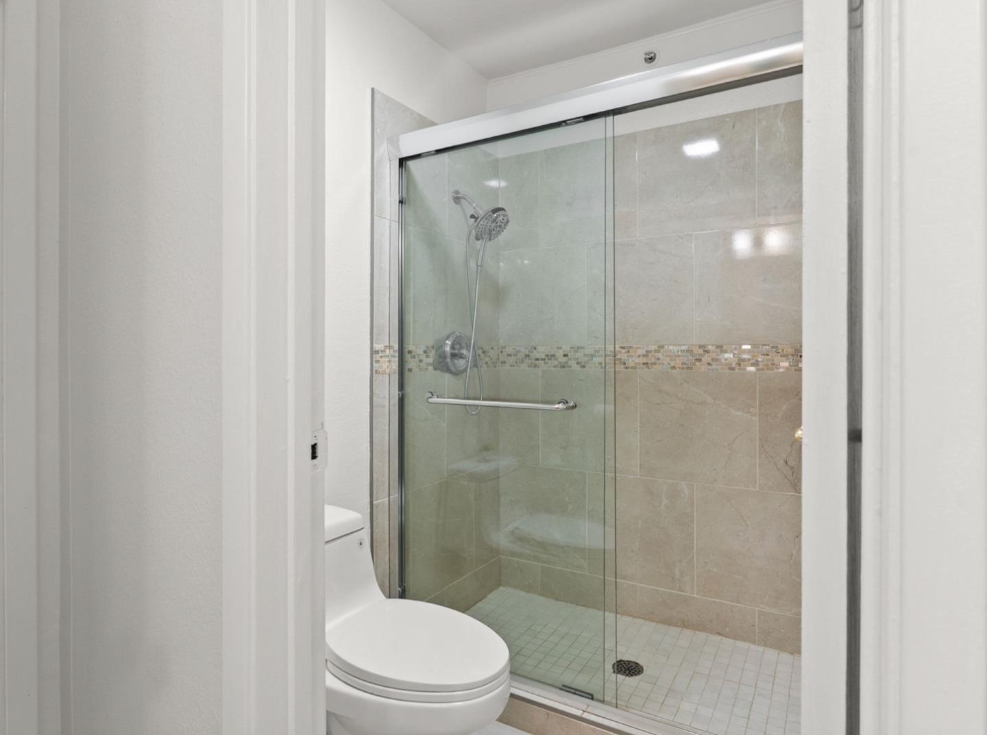 Detail Gallery Image 18 of 33 For 332 Philip Dr #110,  Daly City,  CA 94015 - 3 Beds | 2 Baths