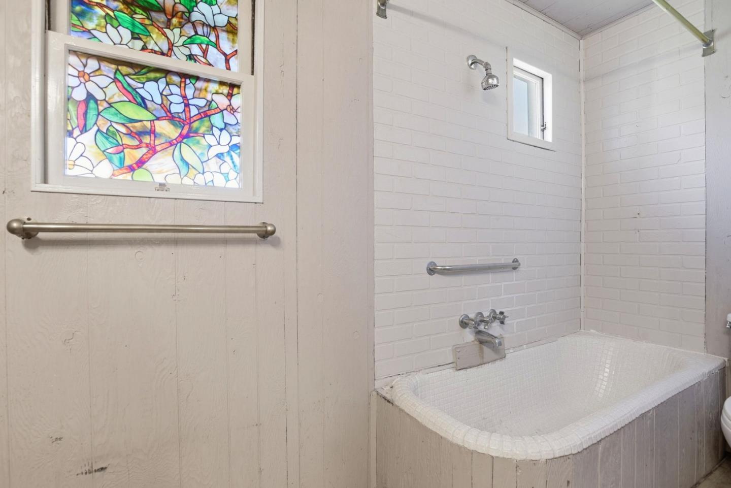 Detail Gallery Image 11 of 42 For 608 Peninsula Ave, Burlingame,  CA 94010 - 4 Beds | 1/1 Baths