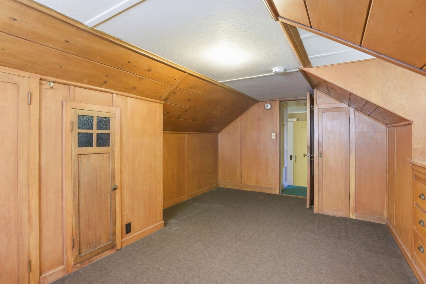 Detail Gallery Image 14 of 42 For 608 Peninsula Ave, Burlingame,  CA 94010 - 4 Beds | 1/1 Baths