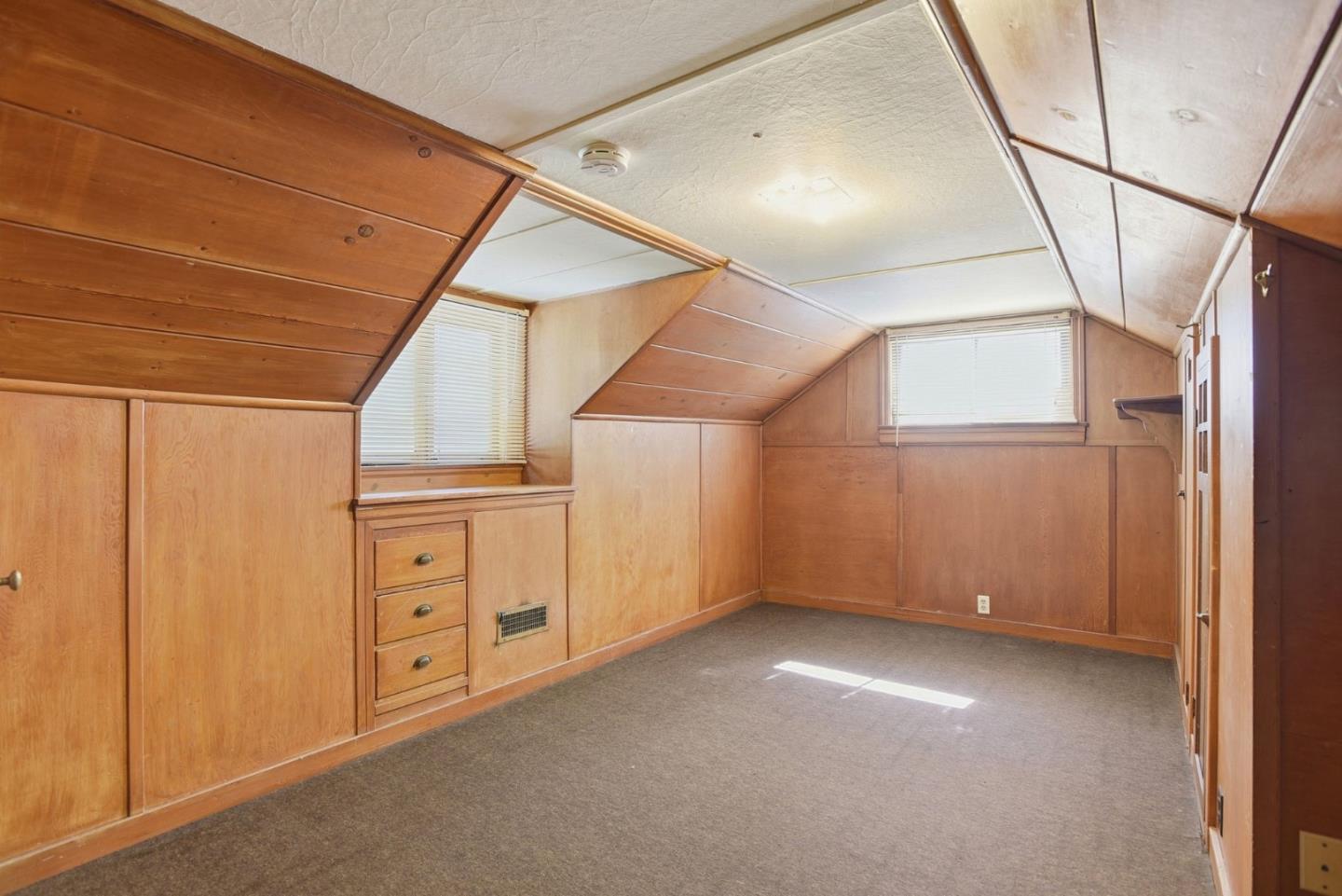 Detail Gallery Image 17 of 42 For 608 Peninsula Ave, Burlingame,  CA 94010 - 4 Beds | 1/1 Baths