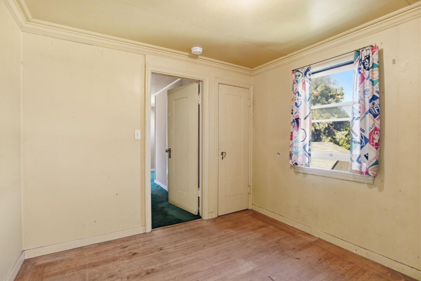 Detail Gallery Image 19 of 42 For 608 Peninsula Ave, Burlingame,  CA 94010 - 4 Beds | 1/1 Baths