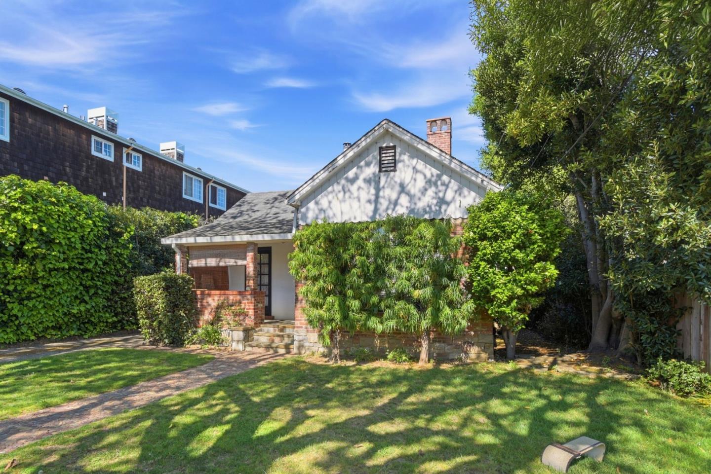 Detail Gallery Image 2 of 42 For 608 Peninsula Ave, Burlingame,  CA 94010 - 4 Beds | 1/1 Baths