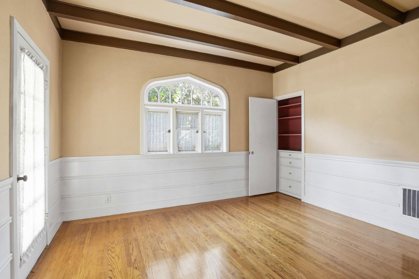 Detail Gallery Image 22 of 42 For 608 Peninsula Ave, Burlingame,  CA 94010 - 4 Beds | 1/1 Baths