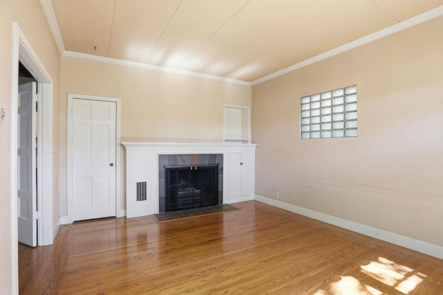 Detail Gallery Image 6 of 42 For 608 Peninsula Ave, Burlingame,  CA 94010 - 4 Beds | 1/1 Baths