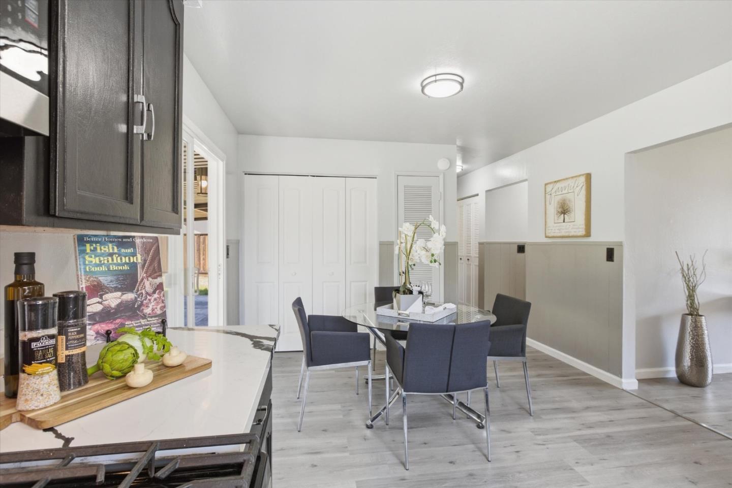 Detail Gallery Image 20 of 49 For 137 Carling Ct, San Jose,  CA 95111 - 4 Beds | 2/1 Baths