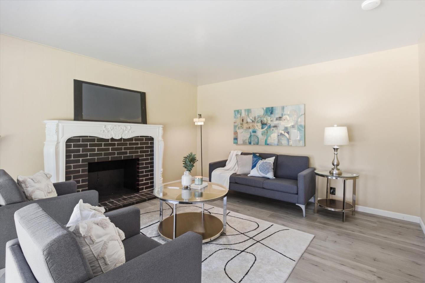 Detail Gallery Image 24 of 49 For 137 Carling Ct, San Jose,  CA 95111 - 4 Beds | 2/1 Baths