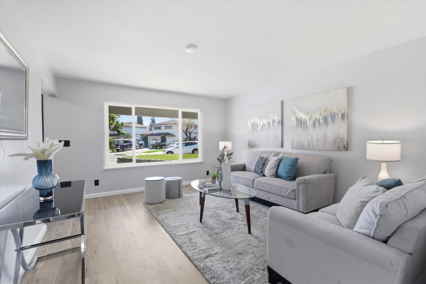 Detail Gallery Image 4 of 49 For 137 Carling Ct, San Jose,  CA 95111 - 4 Beds | 2/1 Baths