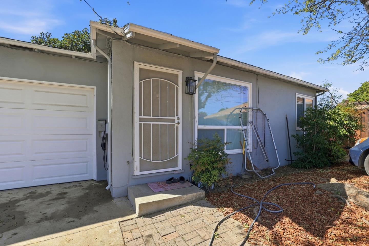 Detail Gallery Image 32 of 37 For 111 Nancy Ct, Mountain View,  CA 94041 - 4 Beds | 2 Baths