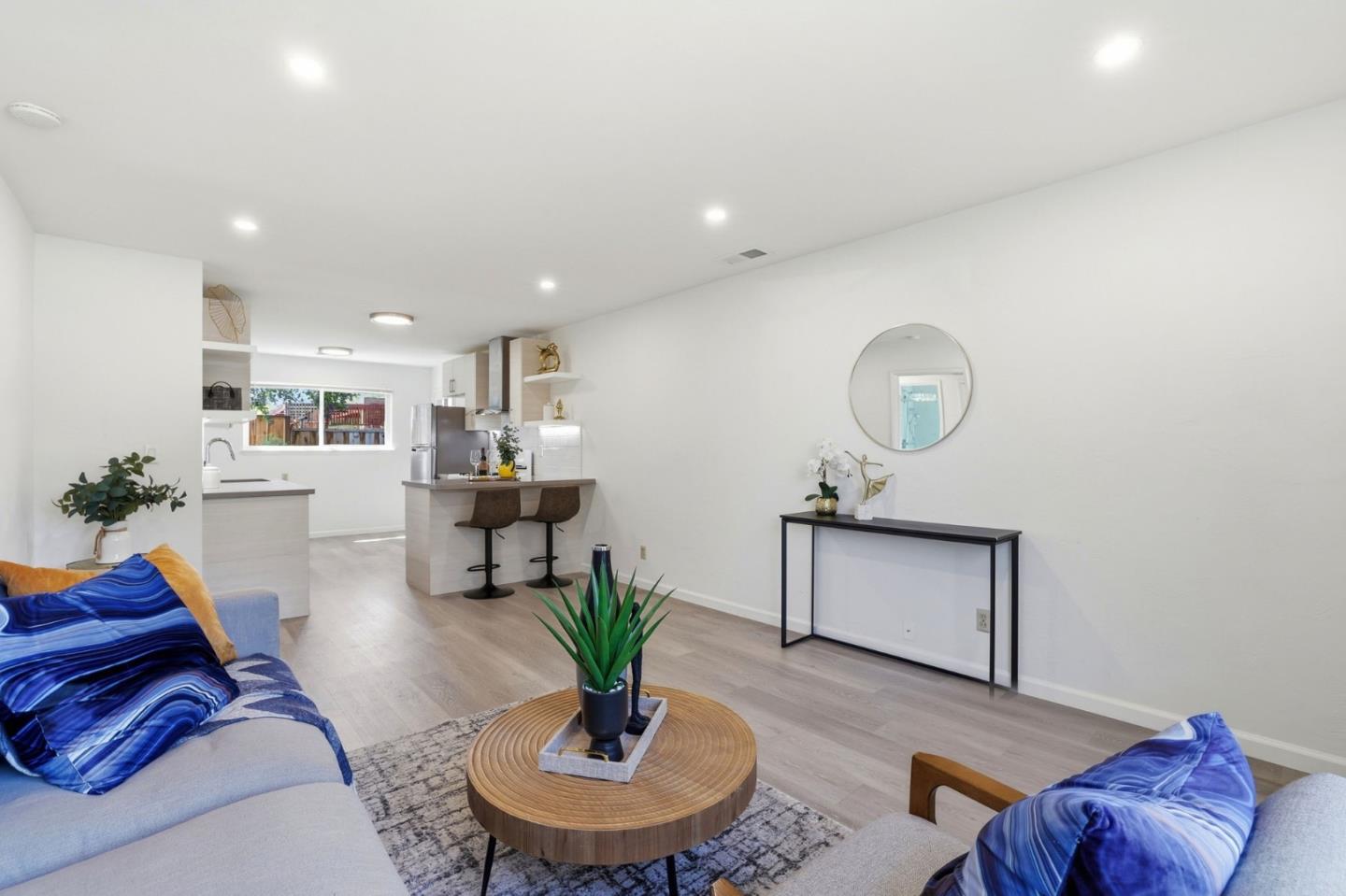 Detail Gallery Image 34 of 37 For 111 Nancy Ct, Mountain View,  CA 94041 - 4 Beds | 2 Baths