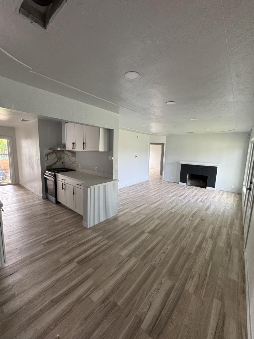 Detail Gallery Image 4 of 15 For 1854 De Ovan, Stockton,  CA 95204 - 3 Beds | 1 Baths