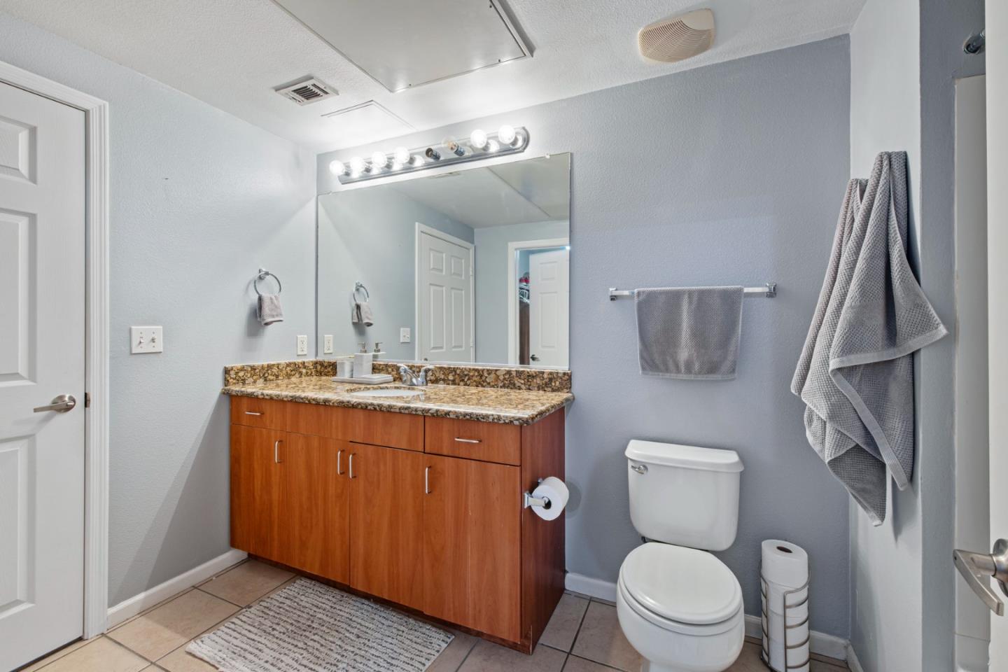 Detail Gallery Image 14 of 32 For 1060 S 3rd St #233,  San Jose,  CA 95112 - 1 Beds | 1 Baths