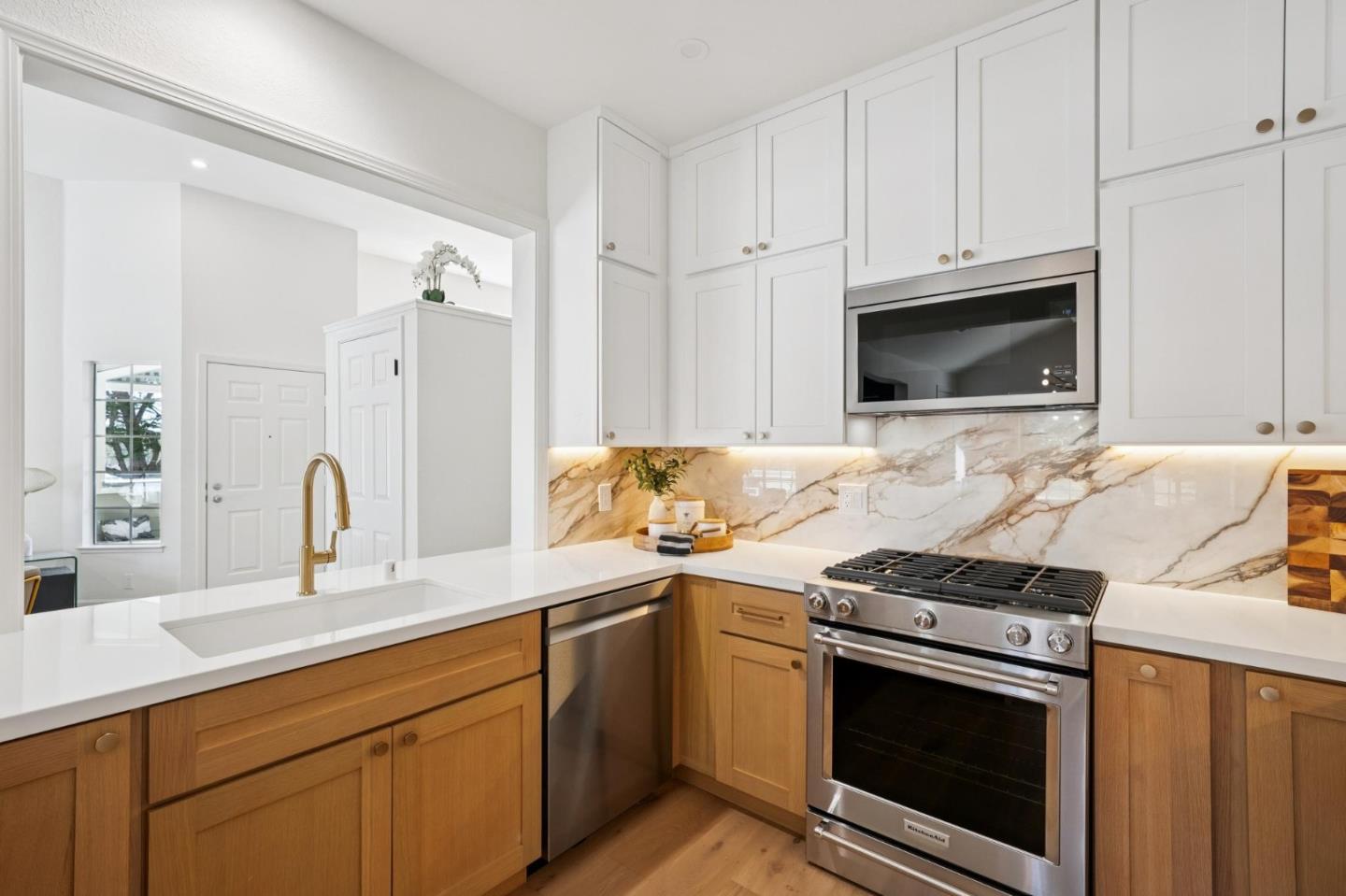 Detail Gallery Image 13 of 44 For 135 Troon Way, Half Moon Bay,  CA 94019 - 3 Beds | 2 Baths