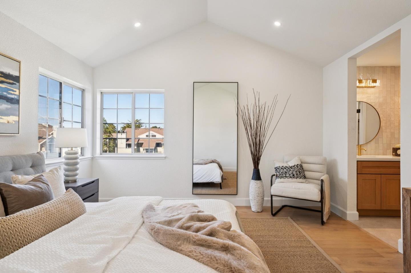 Detail Gallery Image 21 of 44 For 135 Troon Way, Half Moon Bay,  CA 94019 - 3 Beds | 2 Baths