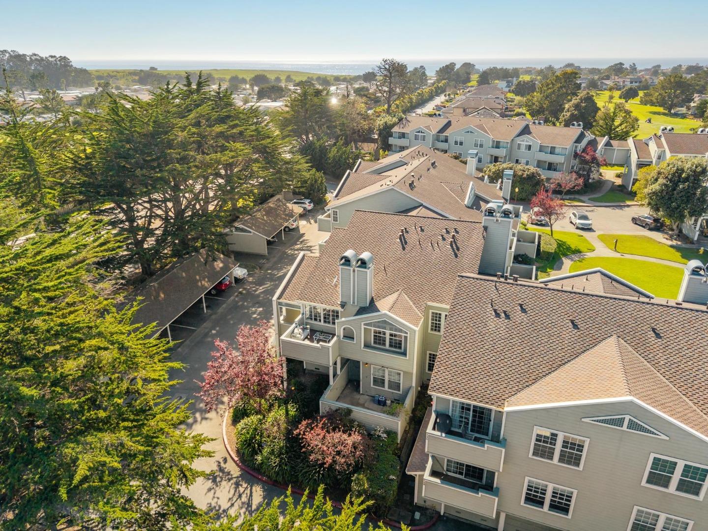 Detail Gallery Image 40 of 44 For 135 Troon Way, Half Moon Bay,  CA 94019 - 3 Beds | 2 Baths