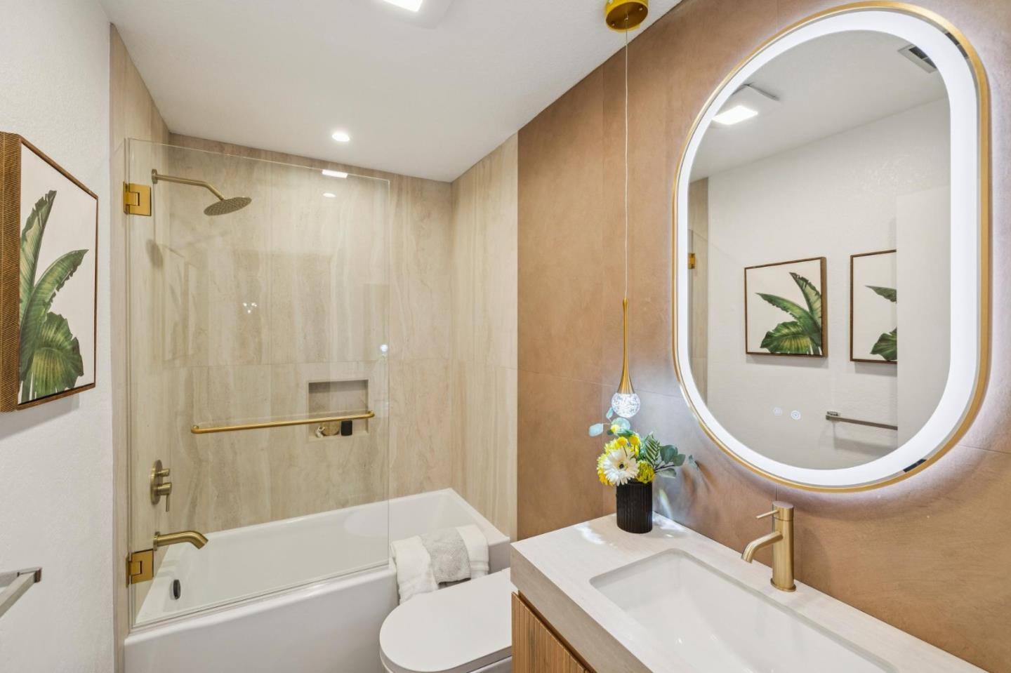 Detail Gallery Image 14 of 27 For 142 Mission Dr, East Palo Alto,  CA 94303 - 2 Beds | 2 Baths