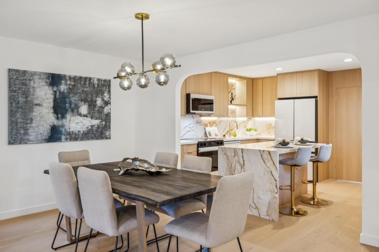 Detail Gallery Image 7 of 27 For 142 Mission Dr, East Palo Alto,  CA 94303 - 2 Beds | 2 Baths