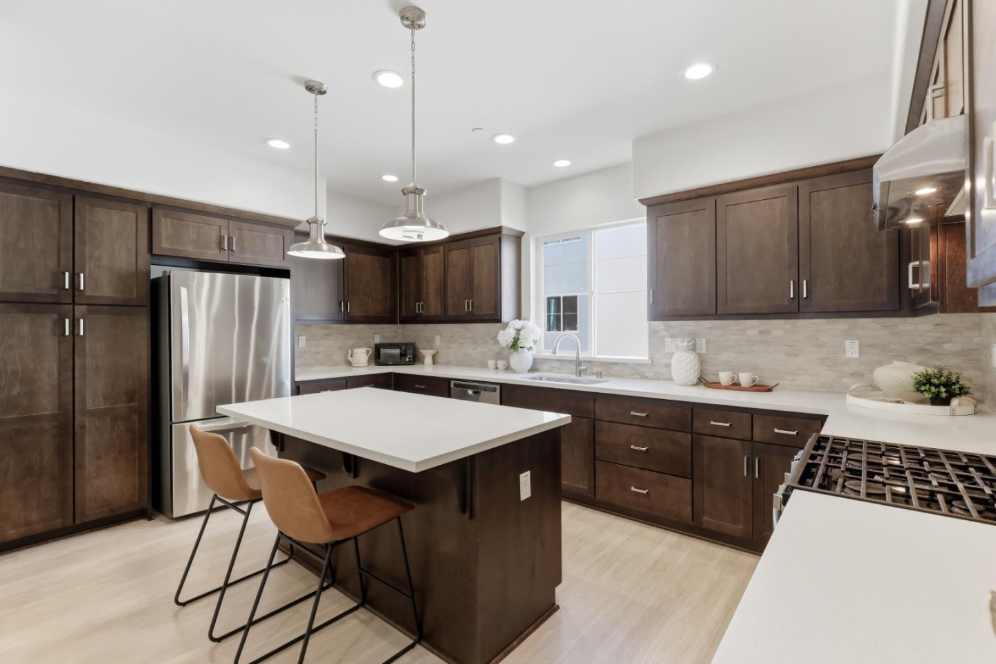 Detail Gallery Image 5 of 30 For 37558 Cape Cod Rd, Newark,  CA 94560 - 4 Beds | 3/1 Baths