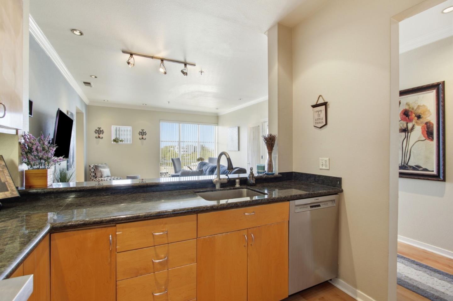 Detail Gallery Image 8 of 37 For 97 E Saint James St #57,  San Jose,  CA 95112 - 2 Beds | 2 Baths