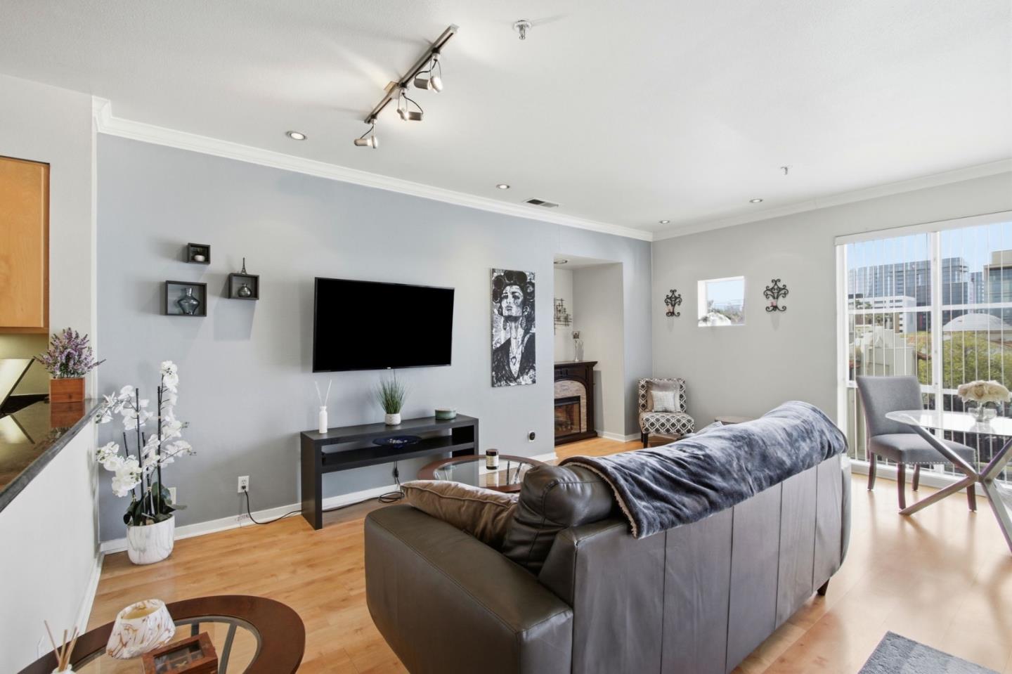 Detail Gallery Image 9 of 37 For 97 E Saint James St #57,  San Jose,  CA 95112 - 2 Beds | 2 Baths