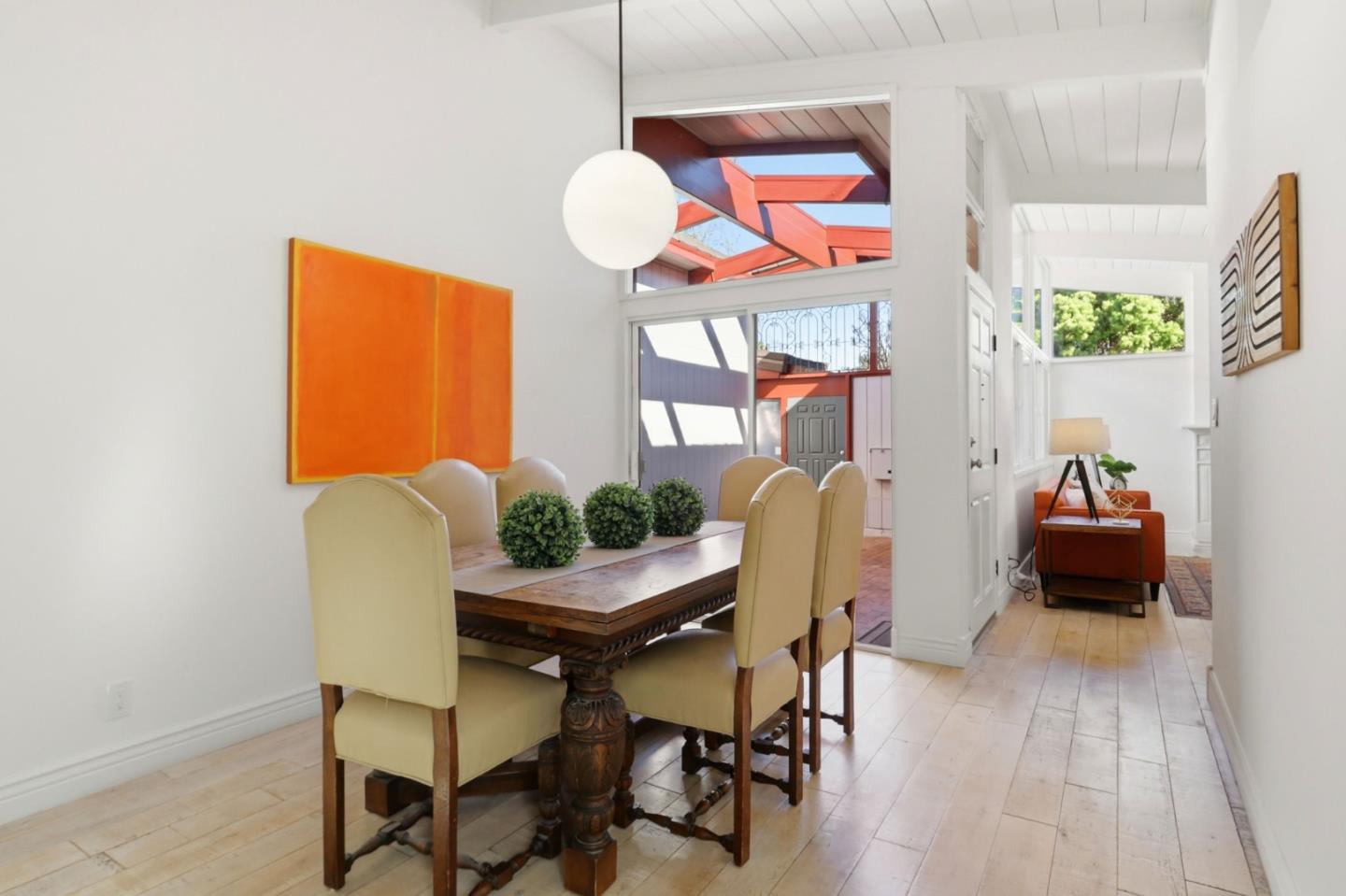 Detail Gallery Image 18 of 40 For 666 Ashbourne Dr, Sunnyvale,  CA 94087 - 4 Beds | 2/1 Baths