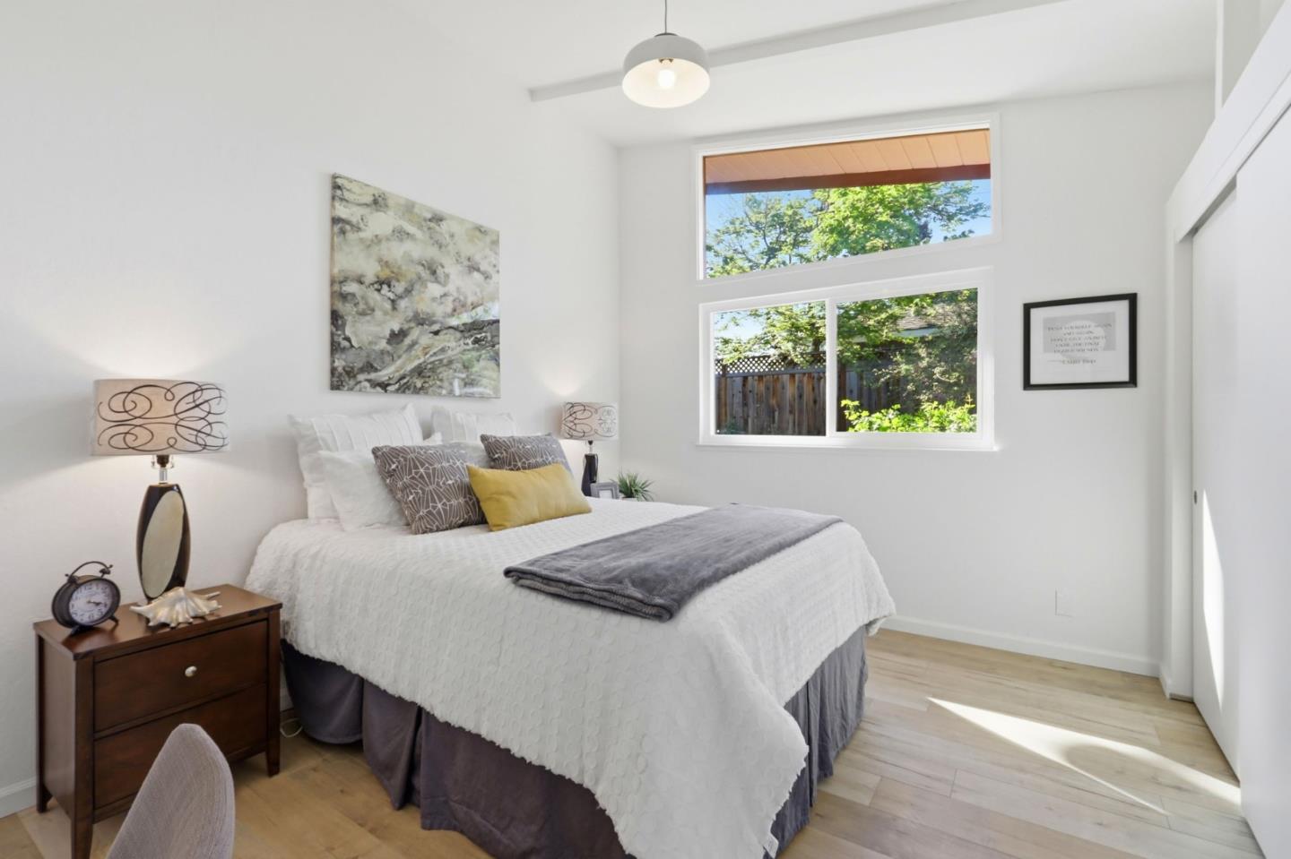 Detail Gallery Image 22 of 40 For 666 Ashbourne Dr, Sunnyvale,  CA 94087 - 4 Beds | 2/1 Baths