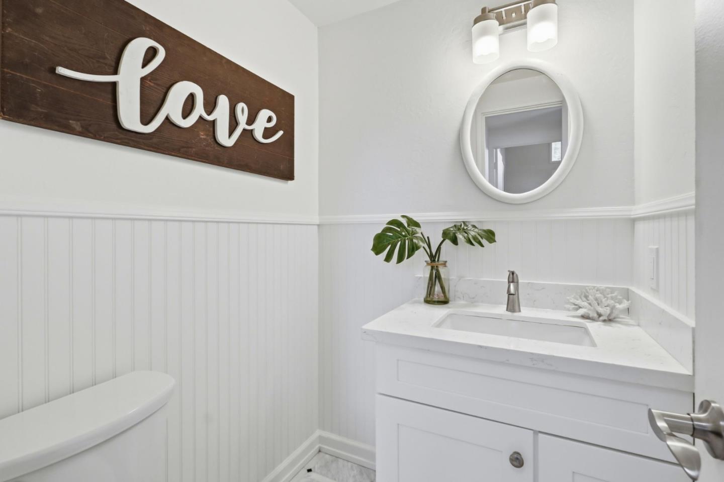 Detail Gallery Image 30 of 40 For 666 Ashbourne Dr, Sunnyvale,  CA 94087 - 4 Beds | 2/1 Baths