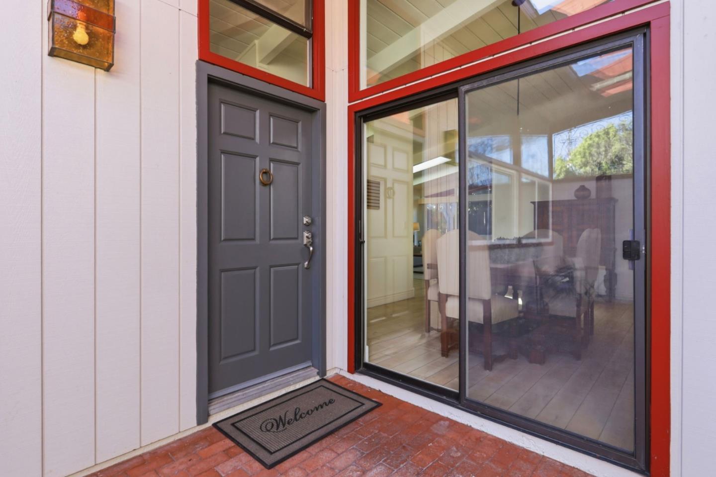 Detail Gallery Image 7 of 40 For 666 Ashbourne Dr, Sunnyvale,  CA 94087 - 4 Beds | 2/1 Baths